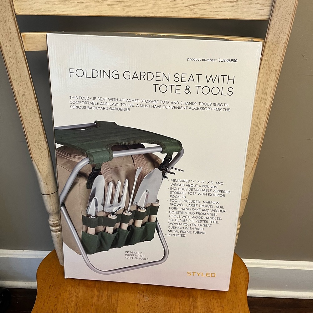 Styleo folding garden seat with tools and tote